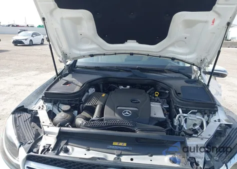 2018 Mercedes-Benz Glc 300 from USA, damaged, VIN WDC0G4JB9JV088063